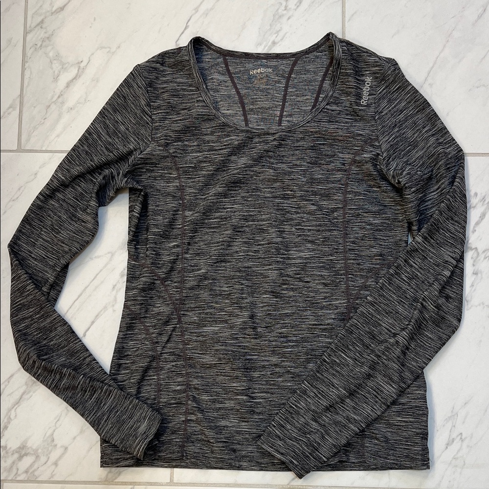 Reebok long sleeves top
